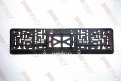 Рамка номера пластмасовая, с защелкой, тиснение Серебром NISSAN (черная)